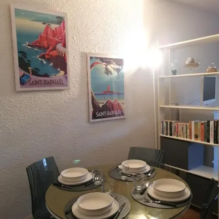 Apartment Of 35m At 450m From The