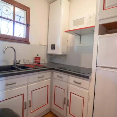 Of 35m At 450m From The Apartman Saint-Raphaël